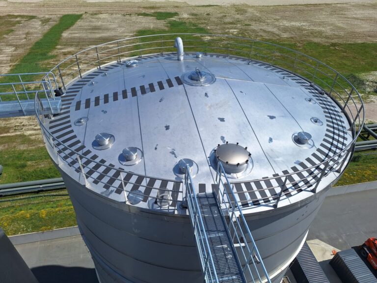 nieuwbouw opslagtank dak